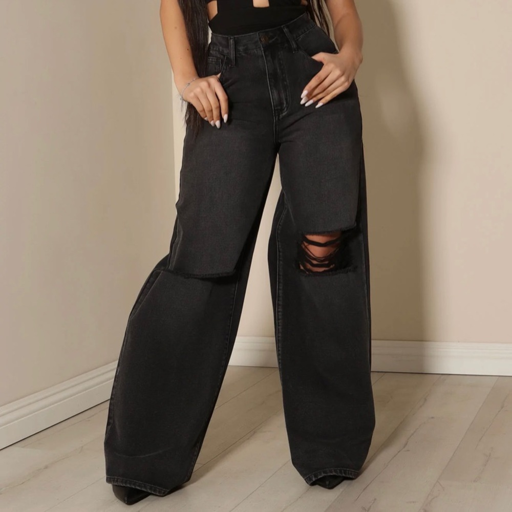 Fashion Nova Sk8r Jeans size 9 Black